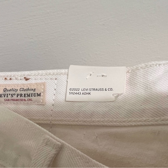Levi’s Shorts 501 LOVE White Denim Jean size 25 NWT - Picture 8 of 8